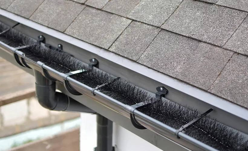 Upgrade to Seamless Gutters 820 x 500